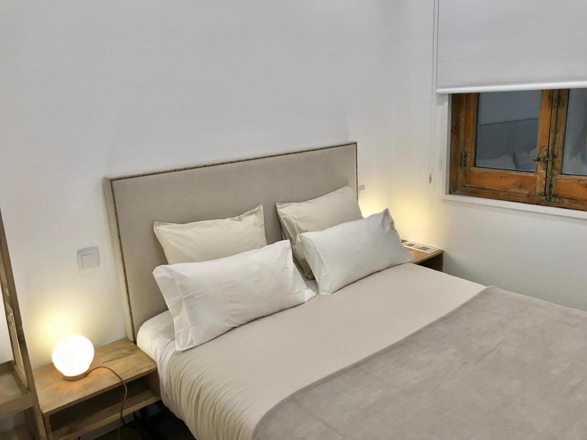 Reina Sofia Museum House Apartment Madrid Exterior photo