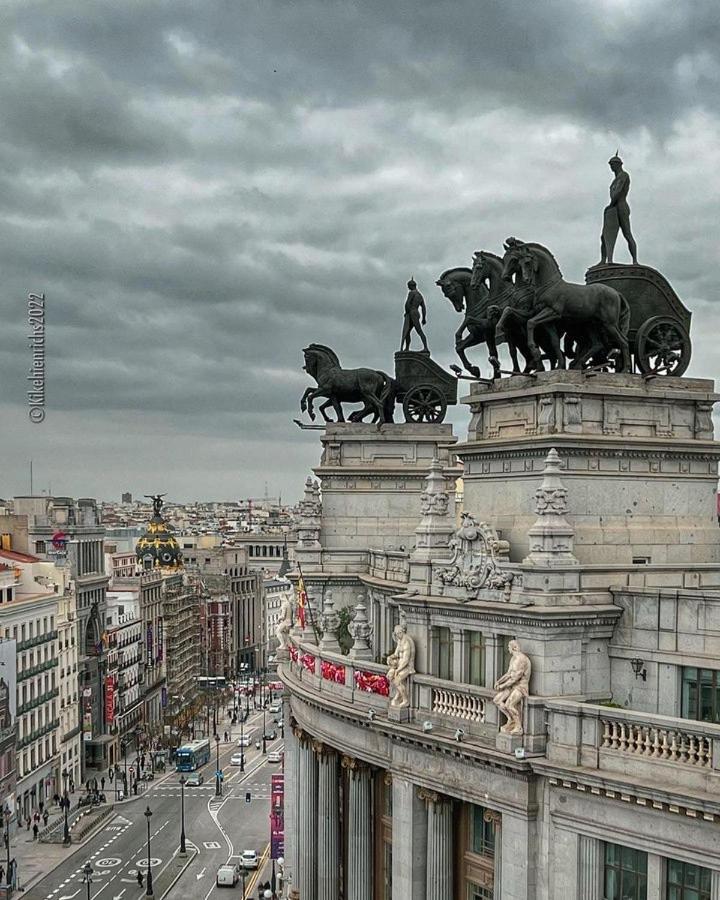 Reina Sofia Museum House Apartment Madrid Exterior photo